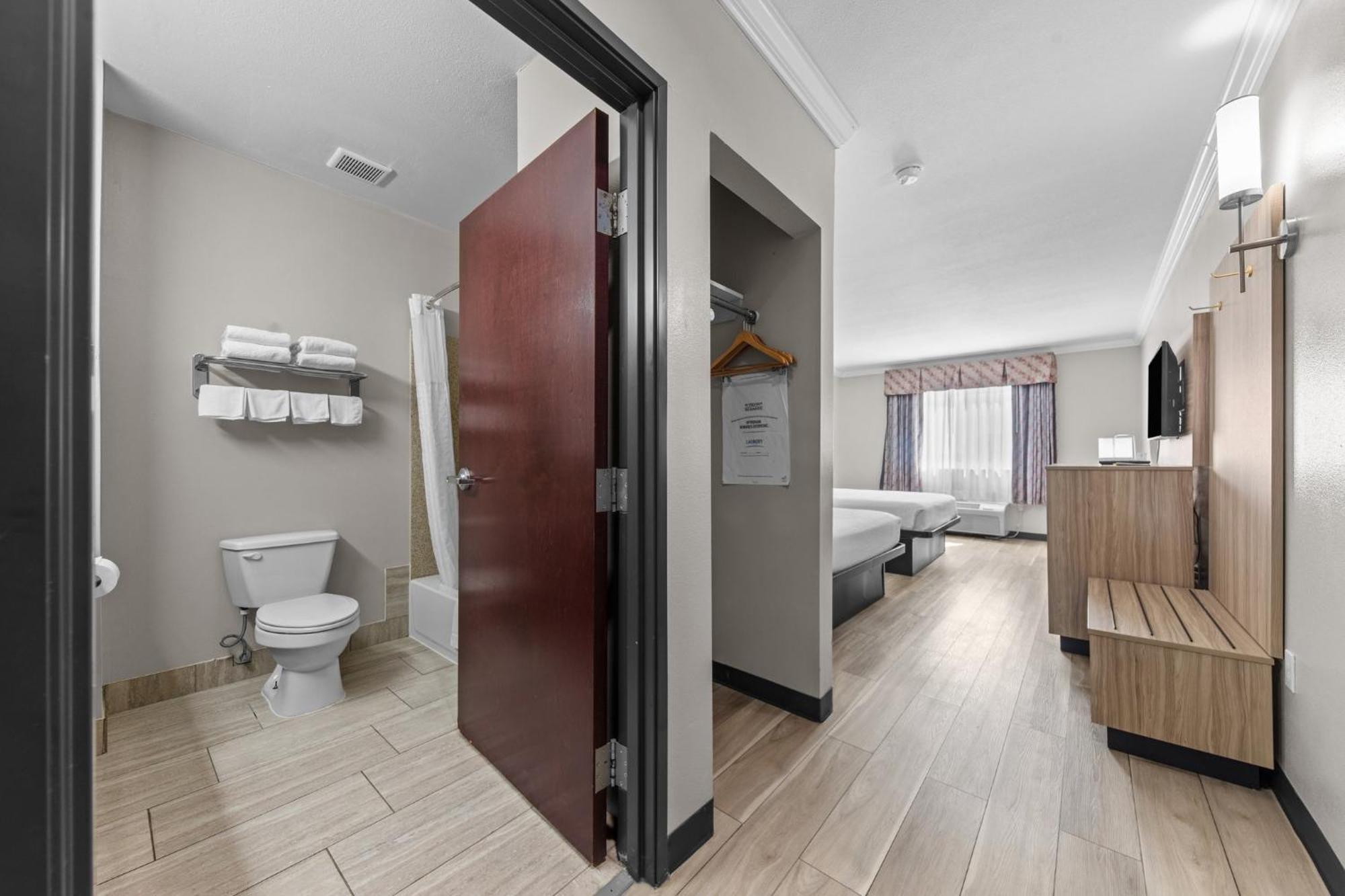 Days Inn By Wyndham Salado Экстерьер фото